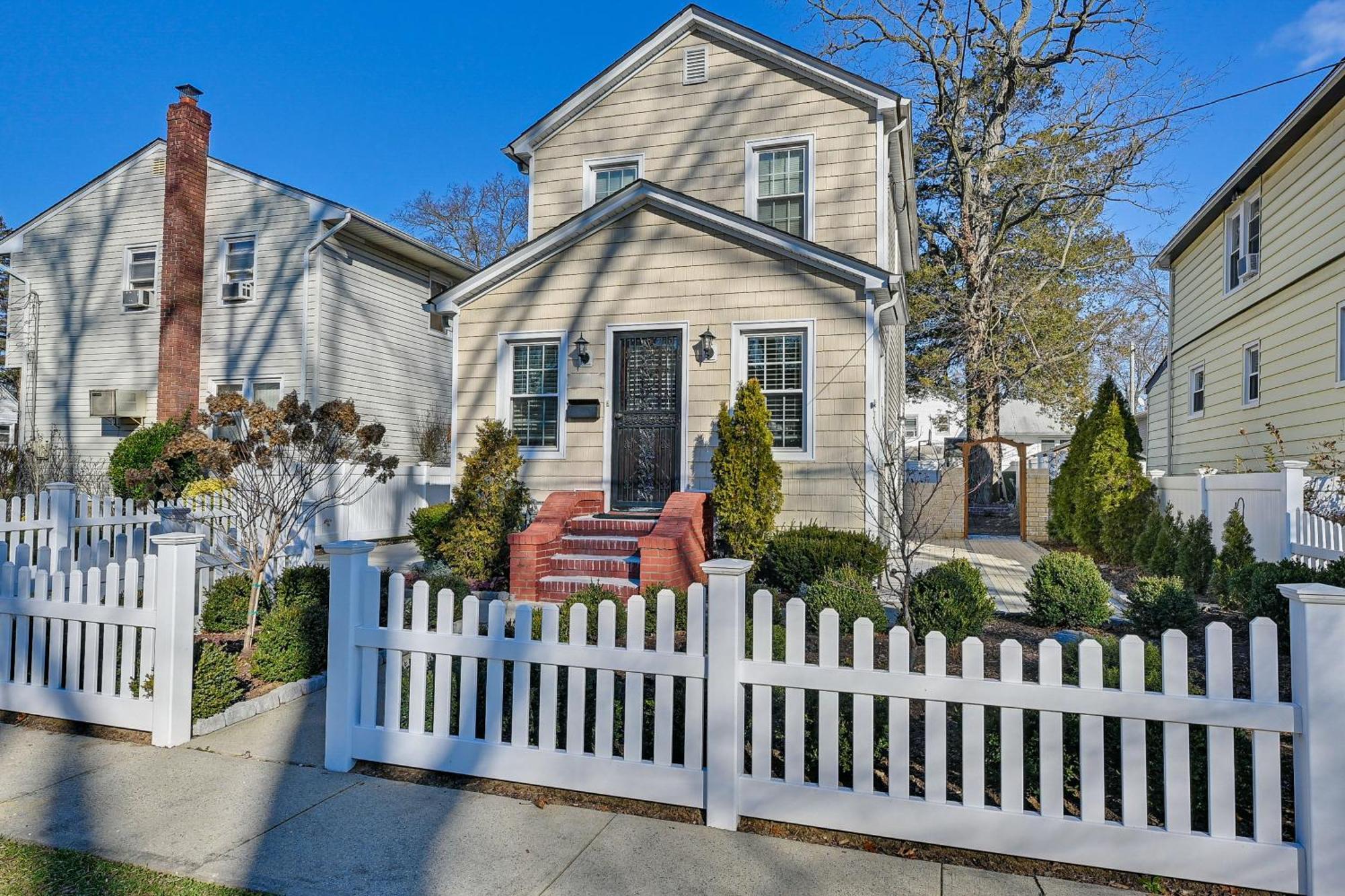 Charming Valley Stream Home 24 Mi To Central Park Exterior photo